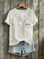 Kurzärmliges T-Shirt mit Blumen druck für Damen mit weißen Katzen kunst