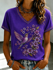 Damen-T-Shirt mit violetter Blumen-Print-Optik und V-Ausschnitt