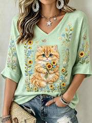 Damen-Kunstdruck auf Leinen mit stilvollen Wildblumen und Katze – Kurzarm-T-Shirt