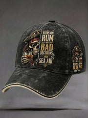 „Betrieben von Rum, schlechten Entscheidungen und Seeluft“ Unisex-Vintage-Hüte