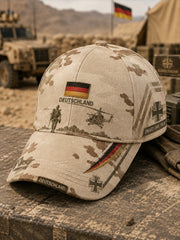 Mütze mit militärischem Vintage-Print