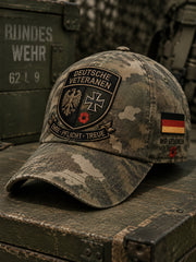 Mütze mit militärischem Vintage-Print