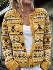 Damen-Strickjacke im Vintage-Stil mit Blumen‑ und Bienenmotiven sowie Isle‑Muster im Cardigan‑Design