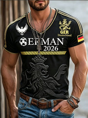 Herren-T-Shirt in Schwarz mit Deutschland-2026-Fußballmotiv, lässiger V-Ausschnitt