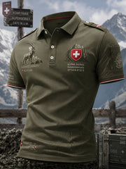 Herren-Poloshirt in Vintage-Optik mit kurzen Ärmeln und alpinem, militärinspiriertem Print