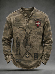 Herren-Longsleeve mit alpinem, militärinspiriertem Print