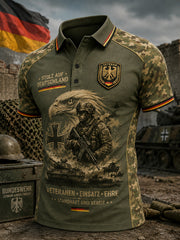 Herren-Poloshirt mit kurzen Ärmeln und vintage Militär-Print